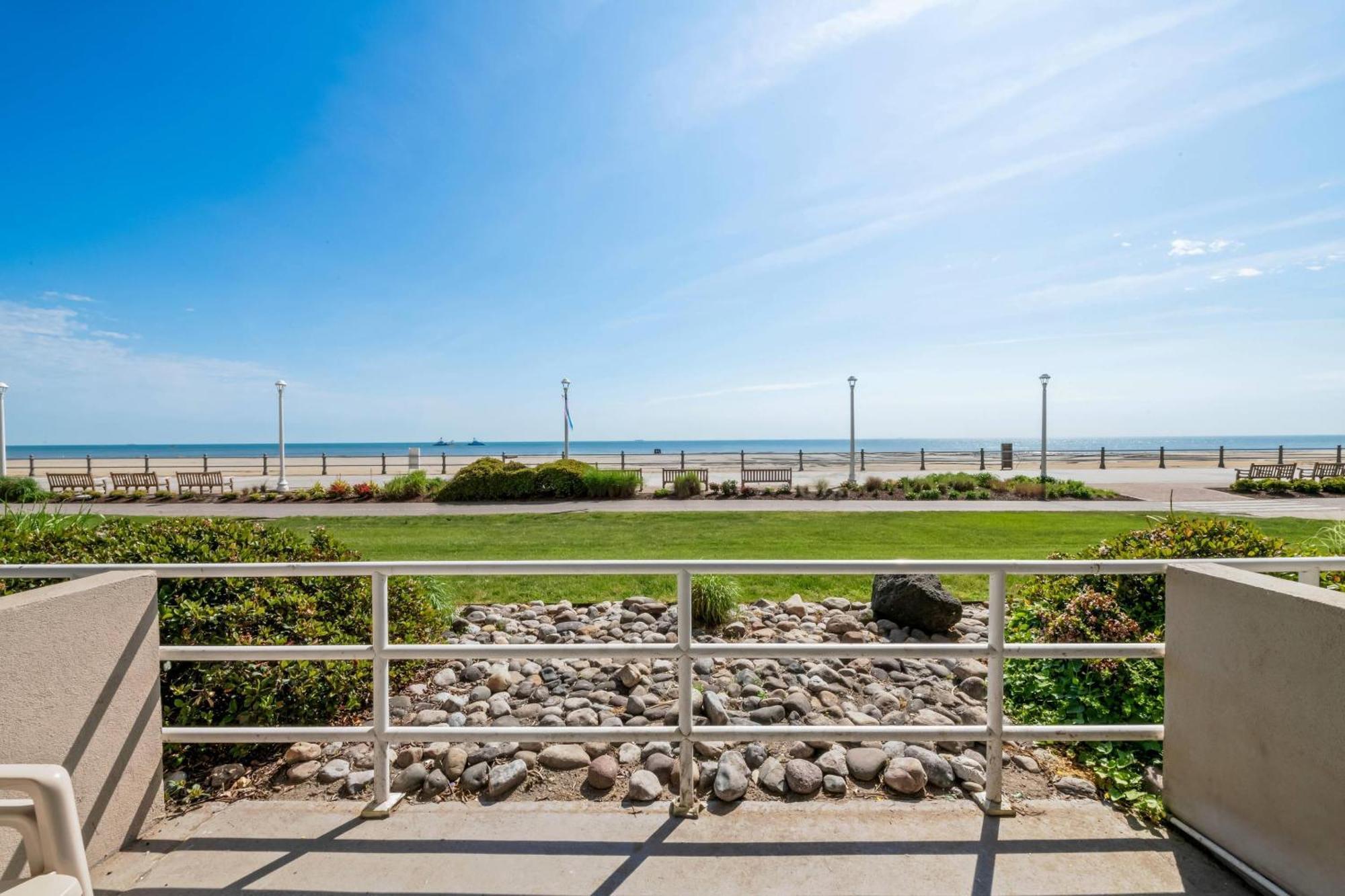Country Inn & Suites By Radisson, Virginia Beach Oceanfront , Va Exterior photo